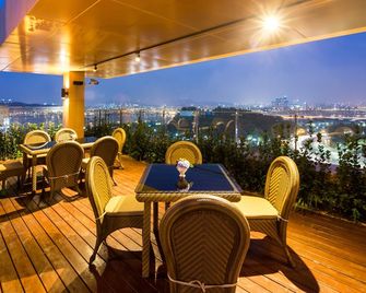Golden Seoul Hotel - סיאול - מרפסת