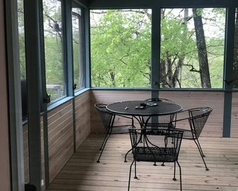 Falls of Rough Home with a View - Falls of Rough - Balcón