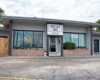 Relax Inn - Clinton - Edificio