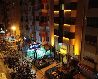 Piskin Hotel - Denizli - Buiten zicht