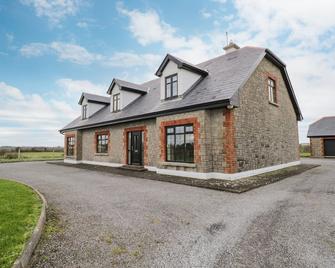 Cloonacastle Cottage - Ballinrobe - Building