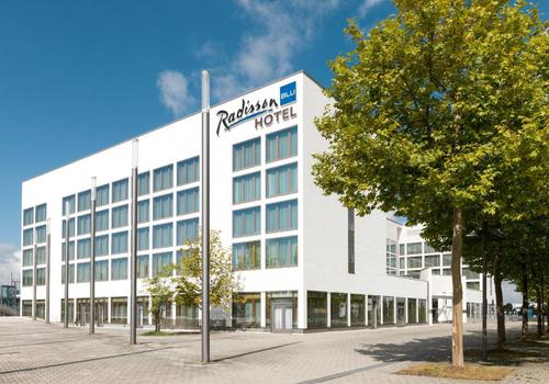 Radisson Blu Hotel Hannover 94 1 4 7 Hannover Hotel Deals Reviews Kayak