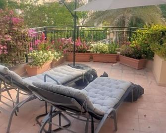 Cherrywood House - Dubai - Balcony