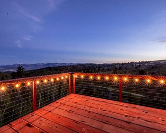 Unique Tower Cabin Rental with Panoramic Views of Park City, Utah - Coalville - Balcony