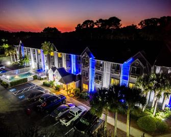 Microtel Inn & Suites by Wyndham Palm Coast I-95 - Palm Coast - Gebouw