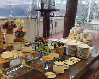 Regent Lodge Lampang - Лампанг - Buffet