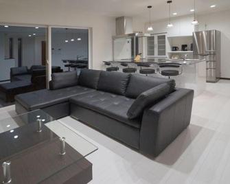 Condor House - Hakuba - Wohnzimmer