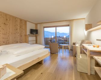 Hotel Jonathan - Castelrotto - Bedroom