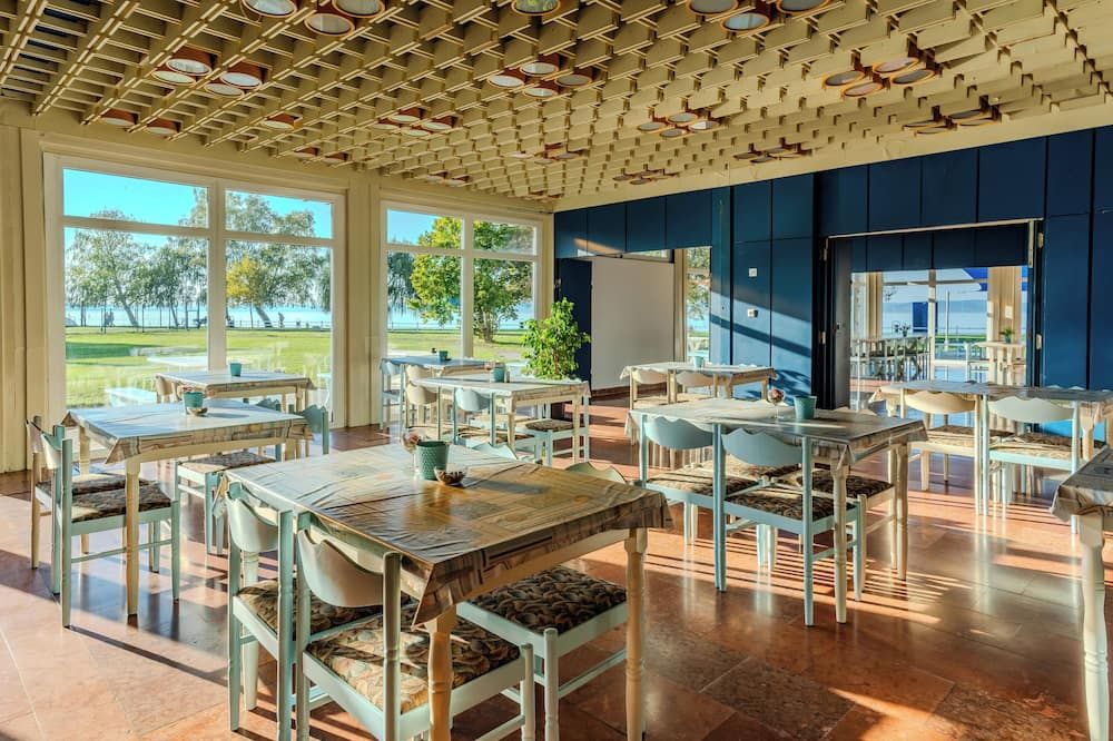 Plazs Hotel Siófok - Siófok - מסעדה