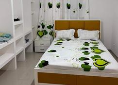 Remarkable 3-Bed Apartment in Viana - Viana - Bedroom