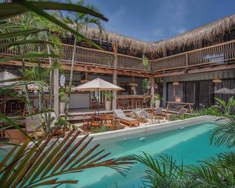 Meteora Stay & Co-Working Space - Tulum - Pool