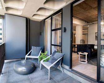 The Lineal Luxury Apartments - Airscape - Johanesburgo - Balcón