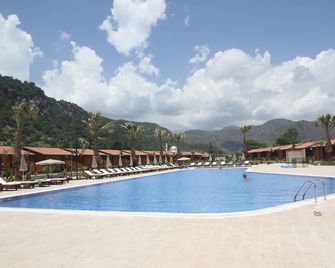 Hotel Odile - Cirali - Pool