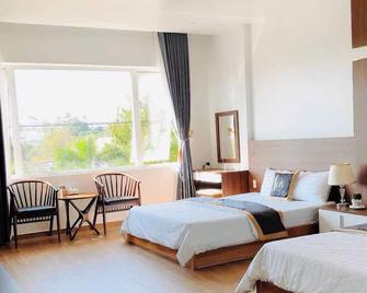 Joy Hotel - Bao Loc - Bedroom