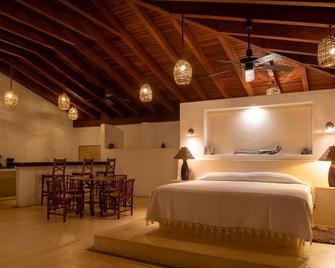 Refugio de piedra - Troncones - Troncones - Bedroom