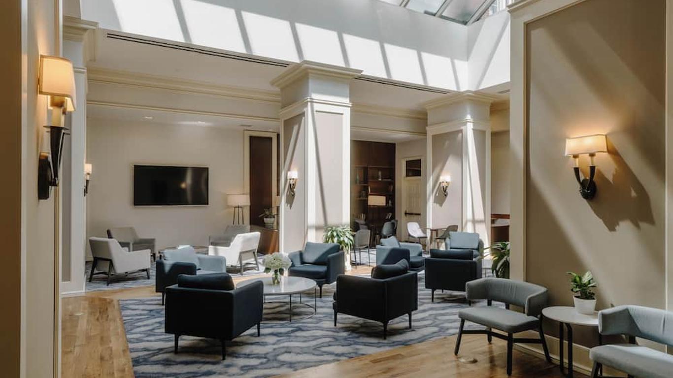 كلوب كورترز هوتل ريتن هاوس سكوير، فيلادلفيا