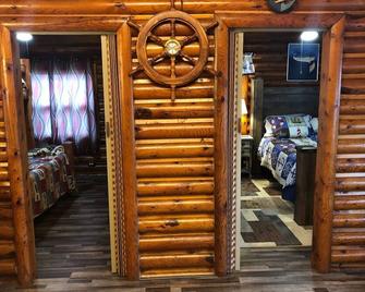 Log Cabin Waterfront getaway at Buckeye Lake featured in the 2019 Tour of Homes - Millersport