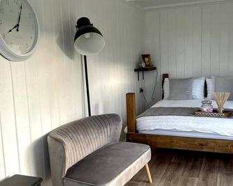 Trethowels Hidden Huts - St. Austell - Habitación