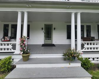 A historic treasure in Southern Maine, very unique and spacious - Biddeford - Building