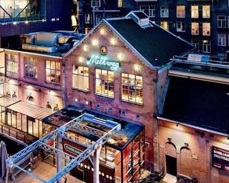Amsterdam Hostel Leidseplein - Amsterdam - Building