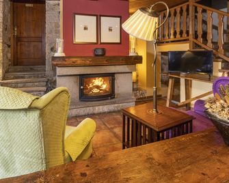 Hotel Casa Cornel - Cerler - Wohnzimmer