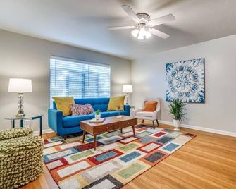 Blissful Stay in Alamo Heights - San Antonio - Sala de estar