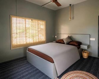 The Soul Stop by evaddo stays - Bajaura - Bedroom