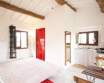 Holiday home with garden, terrace & barbeque - San Valentino in Abruzzo Citeriore - Habitación