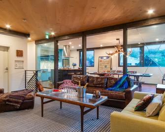 Gustav's Hideaway by H2 Life - Niseko - Olohuone