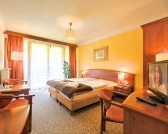 Jagdschloss Waldsee Hotel & Ferienpark - Feldberg - Bedroom