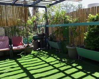 Citadel of the Kings View Suite facing all of Jerusalem - Jerusalem - Patio