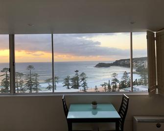 Manly Beach Panorama - Manly - Dining room