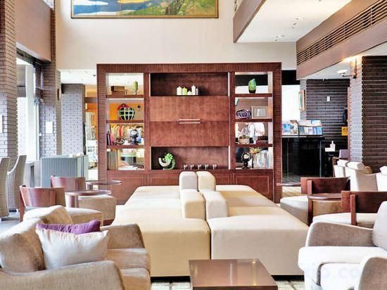 Hotel New Sagamiya - אטאמי - טרקלין