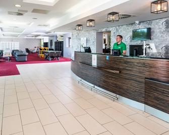 Ibis Styles Crewe - Crewe - Front desk