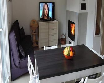 Holiday Home in Lukecin near Sandy Beach - Łukęcin - Jadalnia