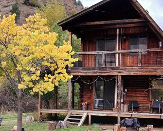 Cozy Rustic Cabin in Riggins! - Riggins - Edificio