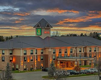 Quality Inn & Suites - Val-d'Or - Edificio