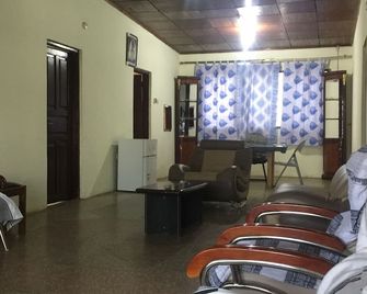 The Nest East Legon - Accra - Ruang tamu