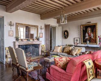 Maison La Cote D’Or - Six Bedroom Villa, Sleeps 11 - Saulieu - Huiskamer