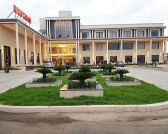 Nakshatra Hotel & Resort - Khargone - Building