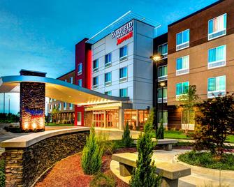 Fairfield Inn & Suites by Marriott Lansing at Eastwood - Lansing - Rakennus