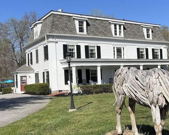 Brinckerhoff Inn - Fishkill - Edificio