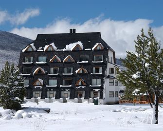 Village Catedral Hotel & Spa - Bariloche - Edificio