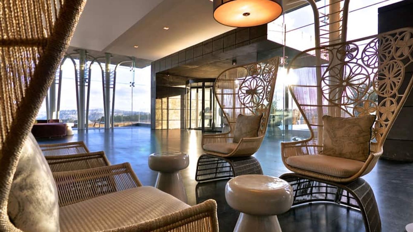 크라밈 바이 이스로텔 익스클루시브 컬렉션