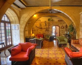 Cornucopia Hotel - Ix-Xagħra - Salon