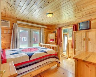 Wraparound Deck And Bbq Pet-Friendly Deadwood Cabin - Deadwood - Sypialnia