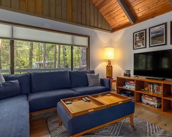 Rainier Retreat | Mt Rainier, White Pass - Packwood - Sala de estar