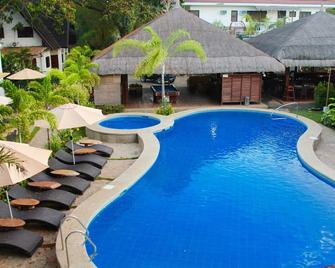 Acacia Tree Garden Hotel - Puerto Princesa - Basen