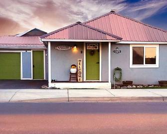 Tranquil 3 Bedroom, 2 Bath Home Near Scenic River Walk! - Baker City - Budova