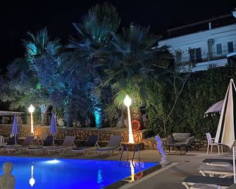 Nefis Hotel Ölüdeniz - Fethiye - Piscina